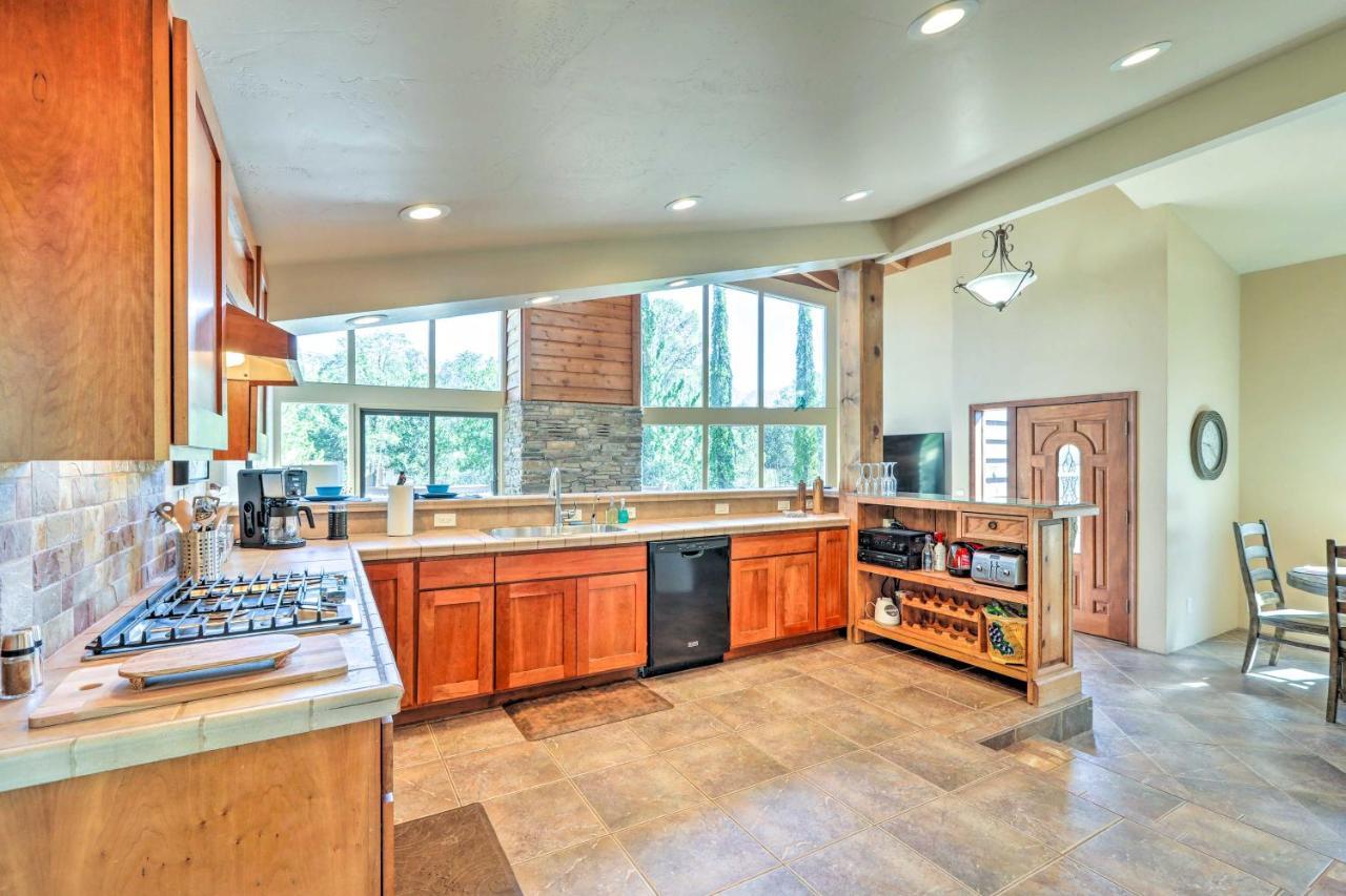 Bright Sedona Home With Deck And Mountain Views! Zewnętrze zdjęcie