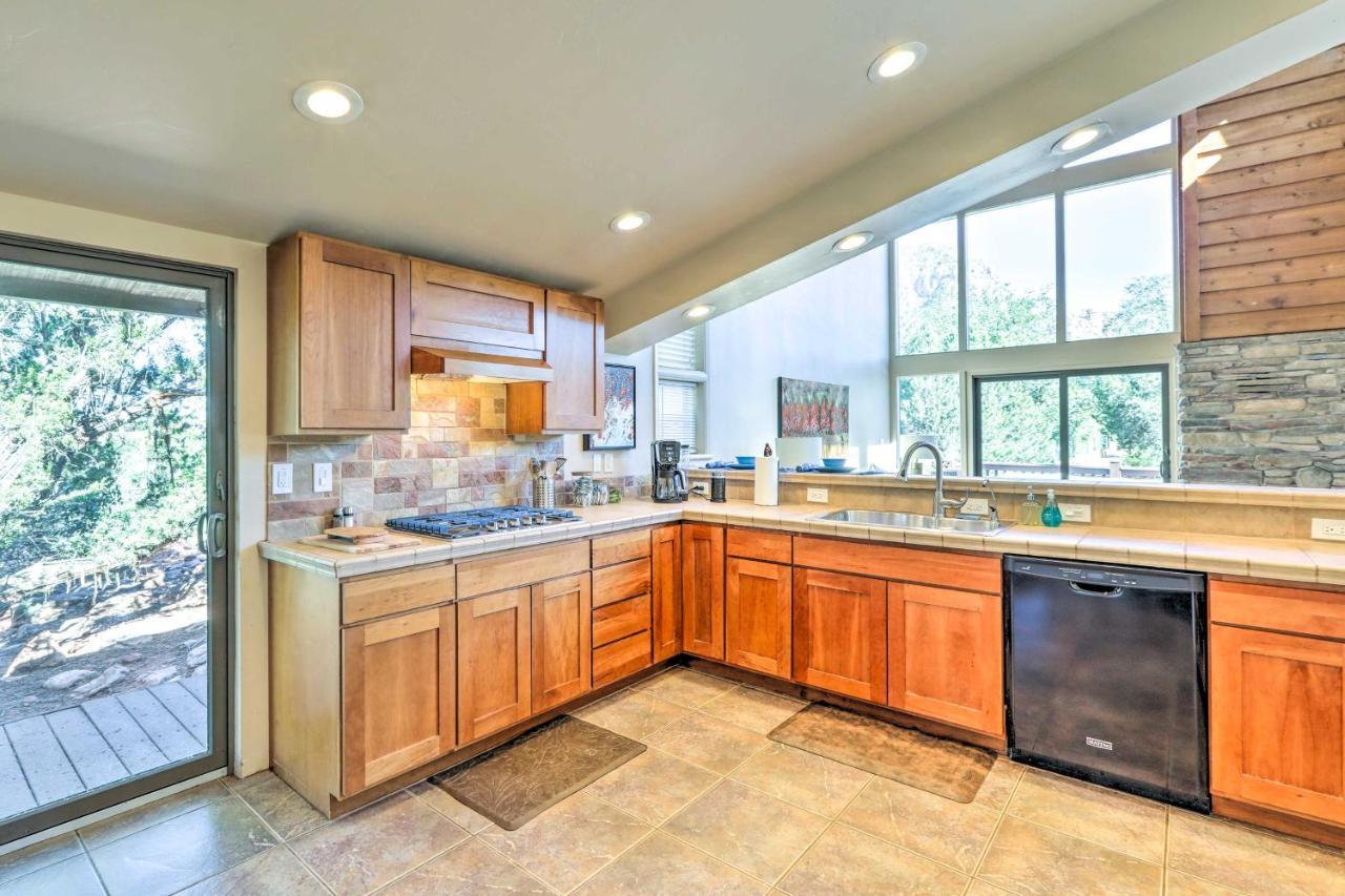 Bright Sedona Home With Deck And Mountain Views! Zewnętrze zdjęcie